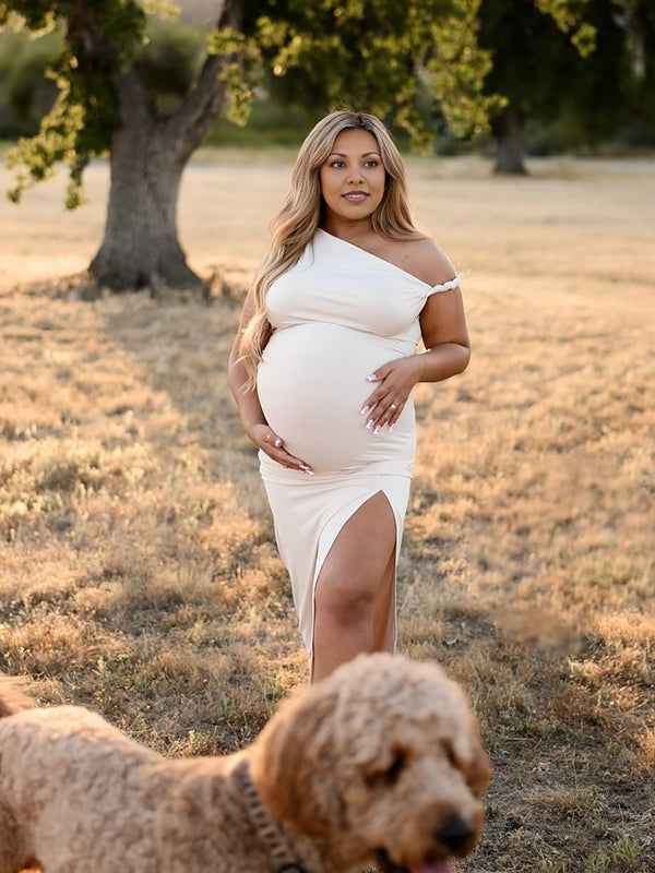Vestido Premamá Elegante con Corte Asimétrico y Detalle en el Hombro para Baby Shower
