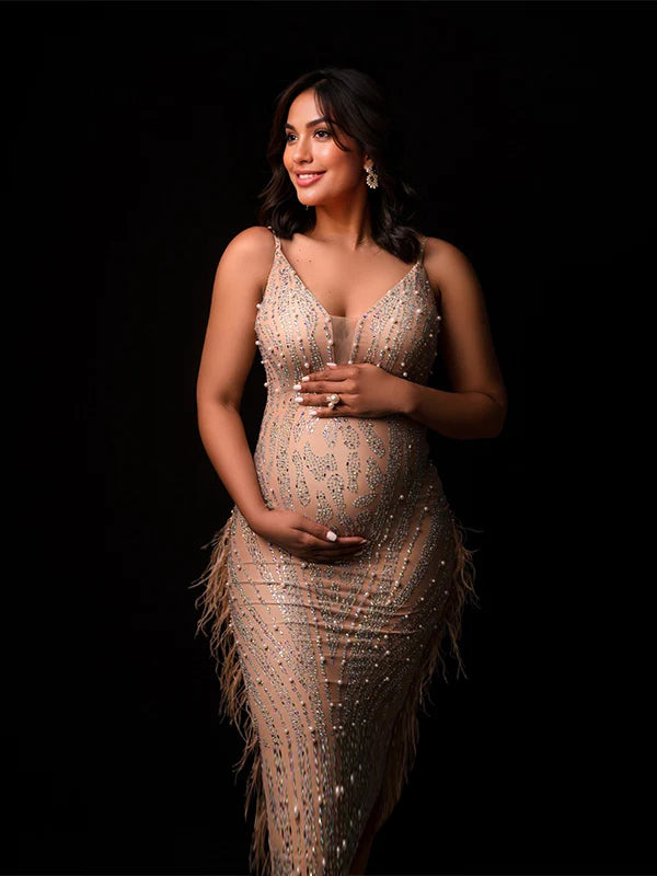 Beige Borla De Malla Con Diamantes Brillantes Transparente Ajustado Elegante Vestido Midi De Foto De Maternidad