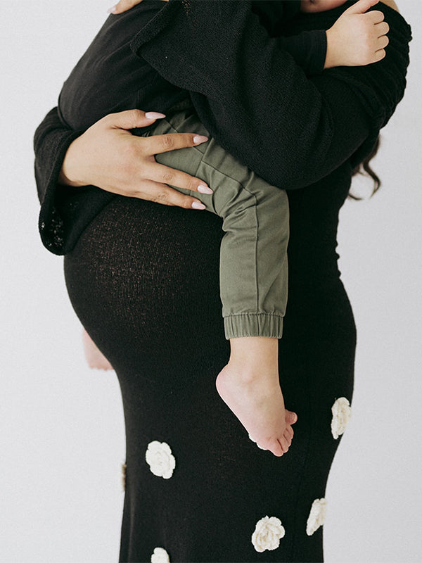 Vestido Maxi Maternidad con Flores 3D y Hombros Descubiertos para Sesión de Fotos