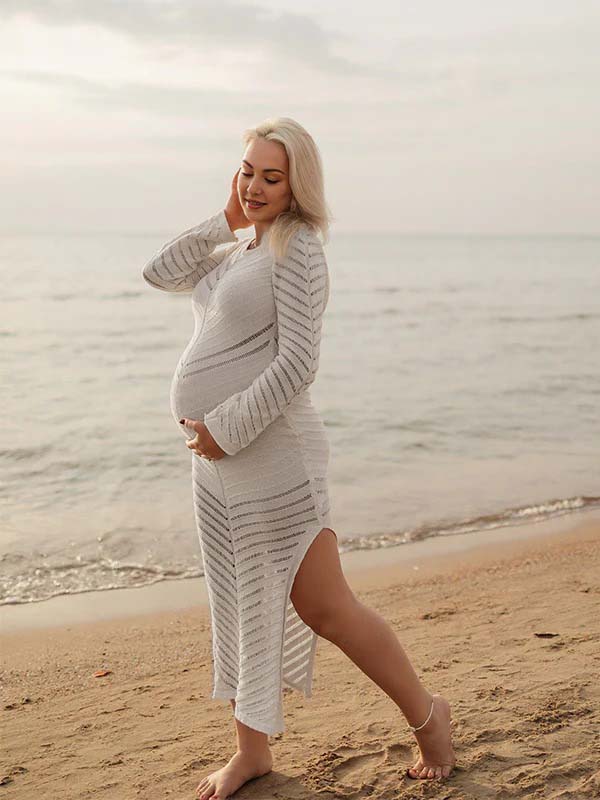 Vestido Maxi Maternidad con Corte y Transparencias a Rayas para Sesión de Fotos
