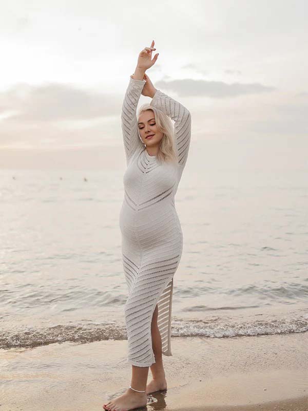 Vestido Maxi Maternidad con Corte y Transparencias a Rayas para Sesión de Fotos